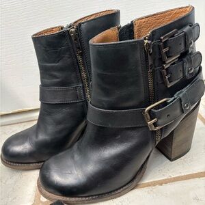 Freebird size 10 booties